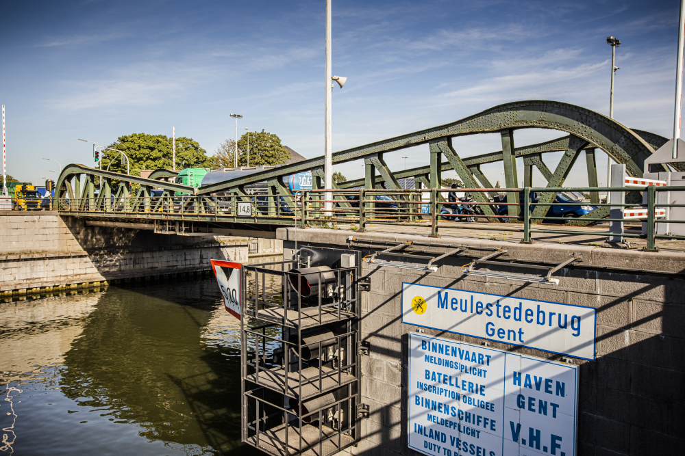 Werk 3: Meulestedebrug in de 21e eeuw brengen