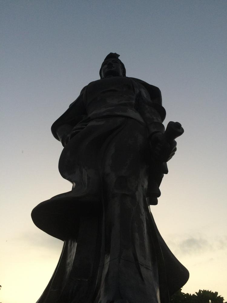Le Chan: a women hero statue in Haiphong