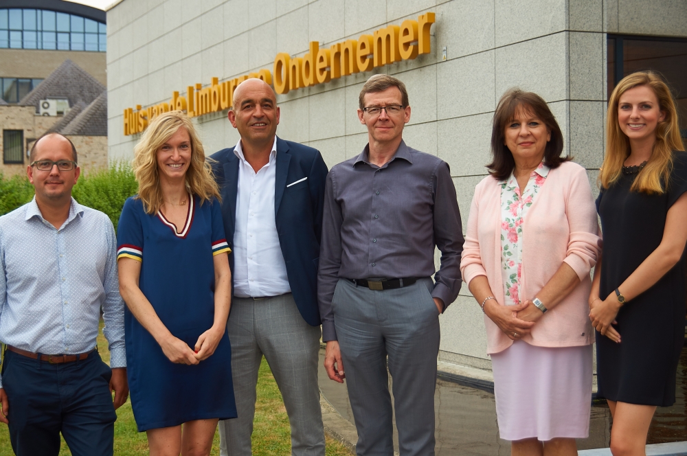 Team eigenaars-ondernemers. Vlnr. Pieter Smeets, Ellen Olislagers, Kris Claes, Bart Balis, Edith Magyar en Carolien Houbrechts