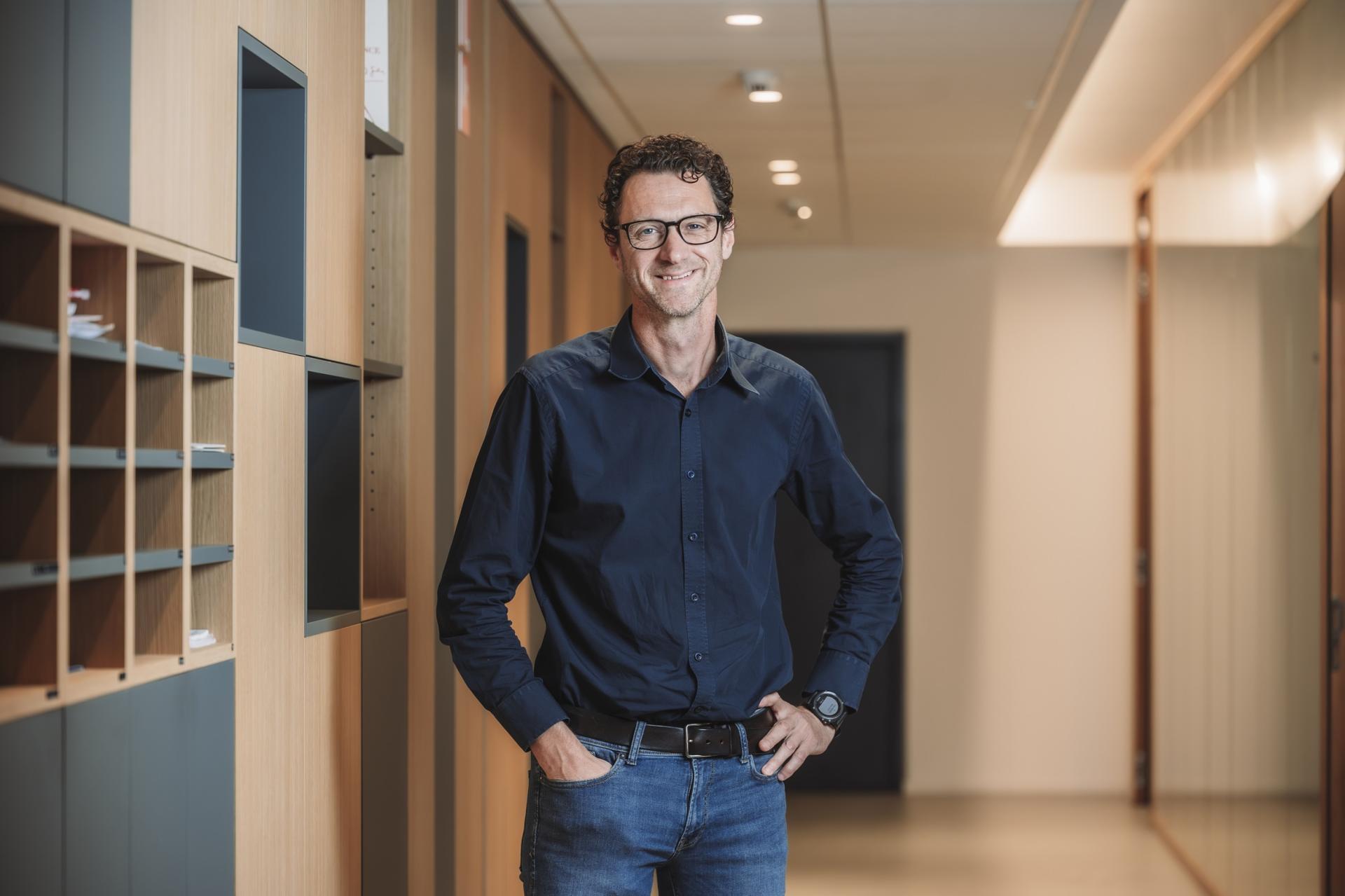 STEVEN VANDERIVIERE (HR BUSINESS PARTNER DIE KEURE)
