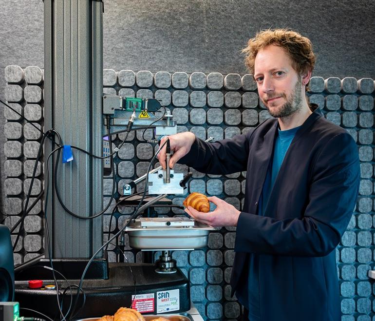 KRAK onderzoekt krokantheid op basis van geluidsanalyse Michaël Verlinden