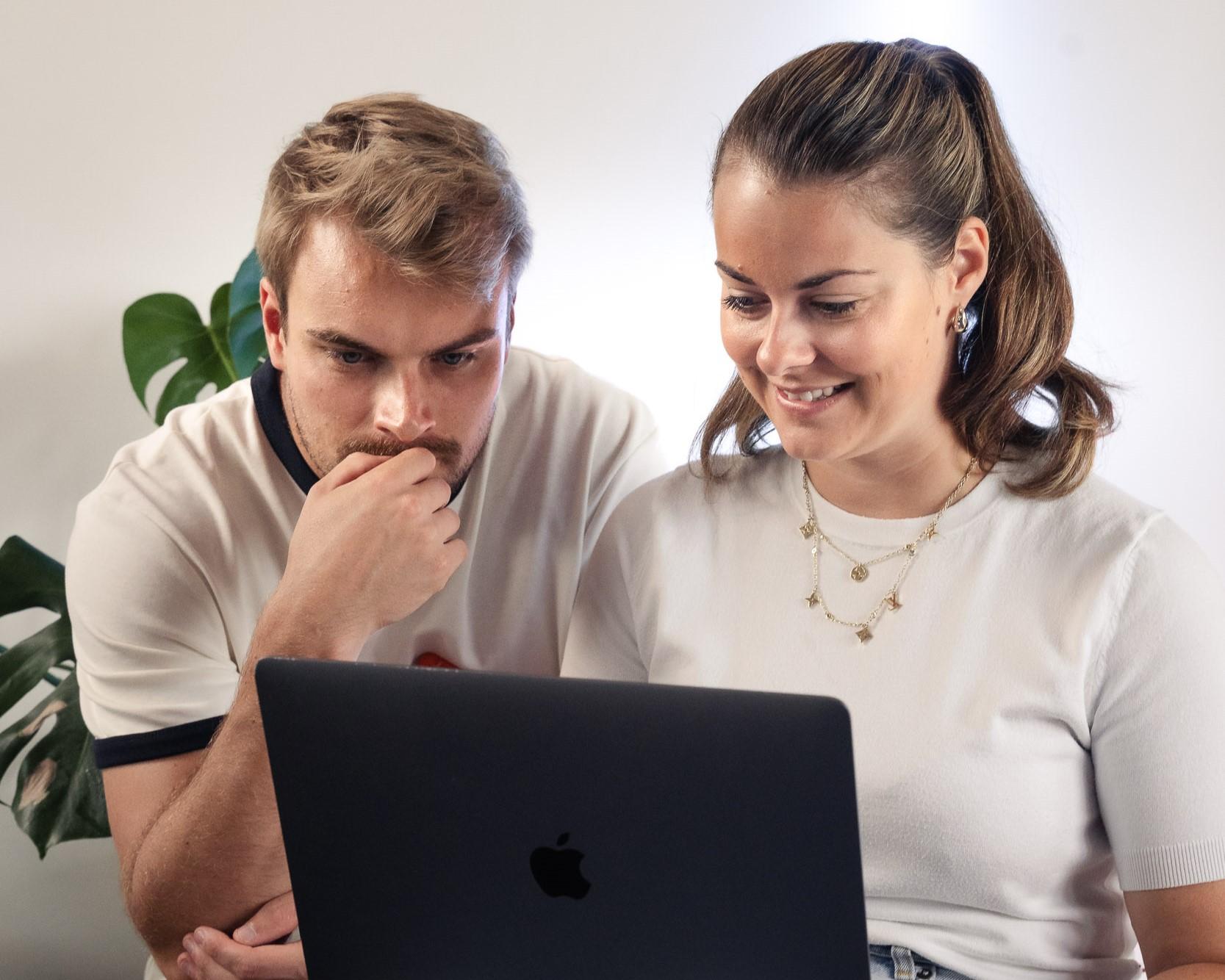 SIMON BLONDEEL & ALANA PLANCKE (CAPTIV)