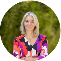 Karen Van der Aa