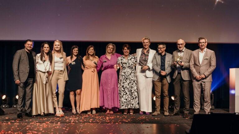 4 West-Vlaamse laureaten op awarduitreiking Zorgwerkgever van het Jaar