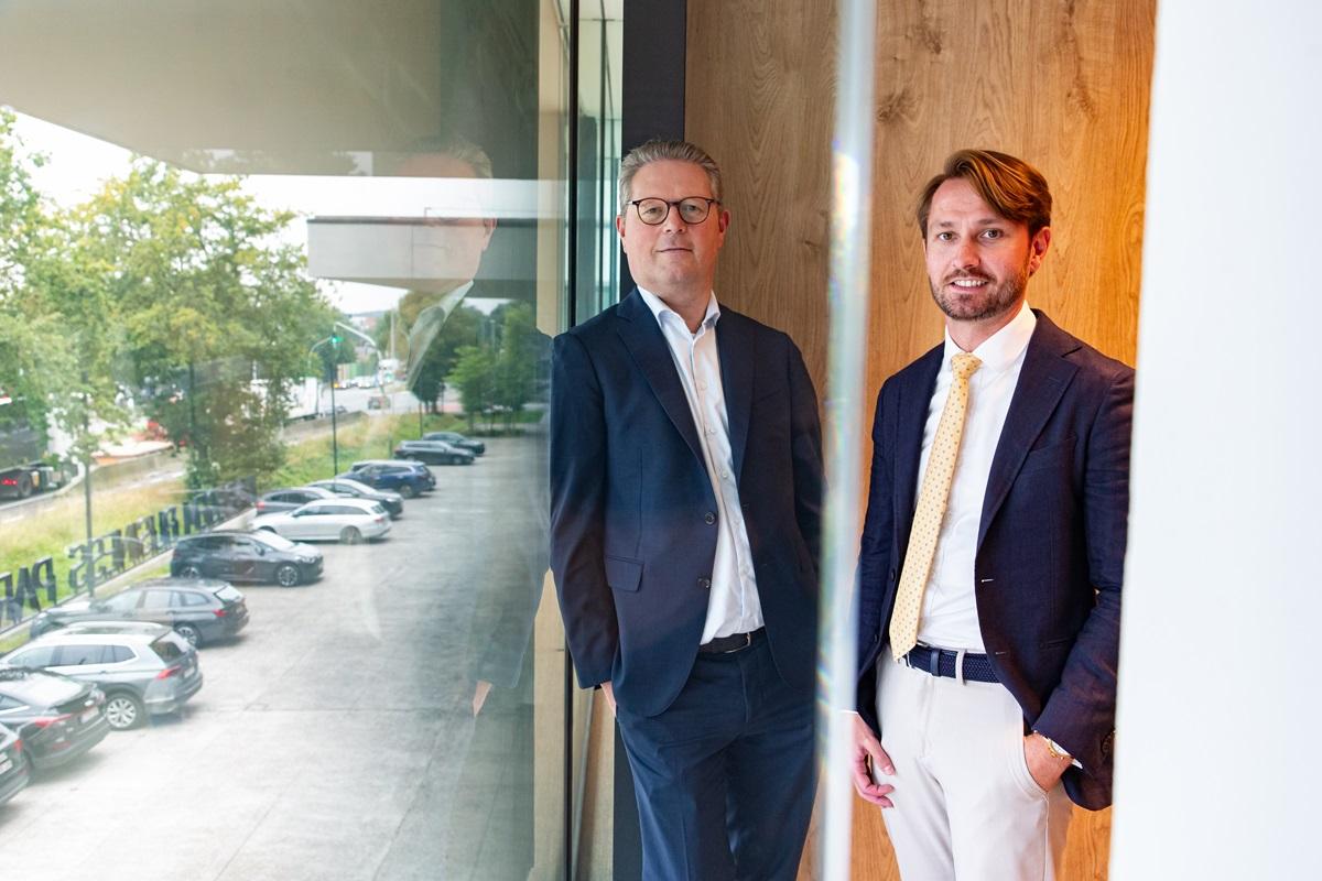 DELBOO werft in één jaar tijd 8 nieuwe advocaten aan Mark Delboo en Martijn Derycke