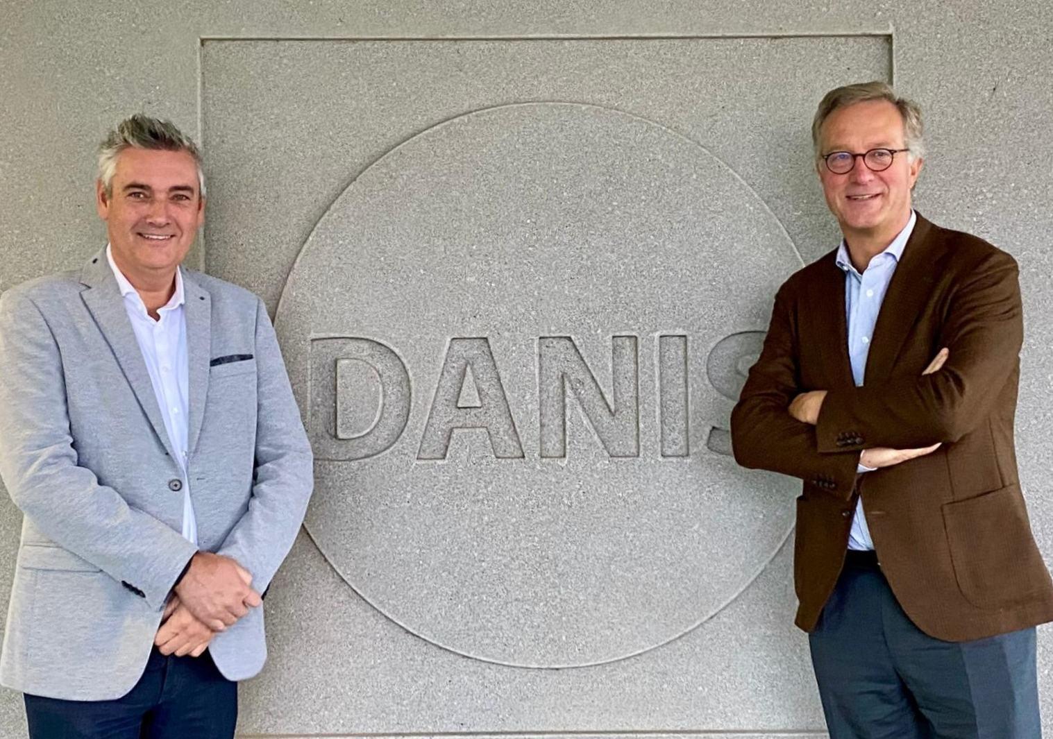 Danis