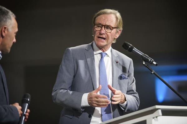 Voor Kamer van Koophandel Oost-Vlaanderen is Willy Naessens voortaan een Voka Legende