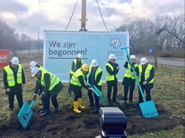 eerste spadesteek (c) Twitter Geert Bourgeois