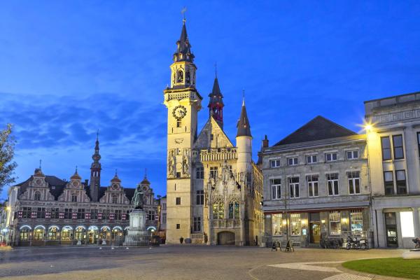 Nieuw bestuursakkoord Aalst: veel goede acties en een aantal bekommernissen