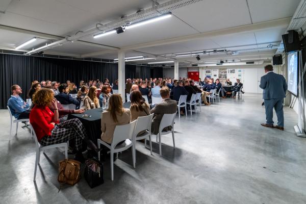 Fotoalbum: Young meets Raad van Bestuur Voka-KvK Limburg
