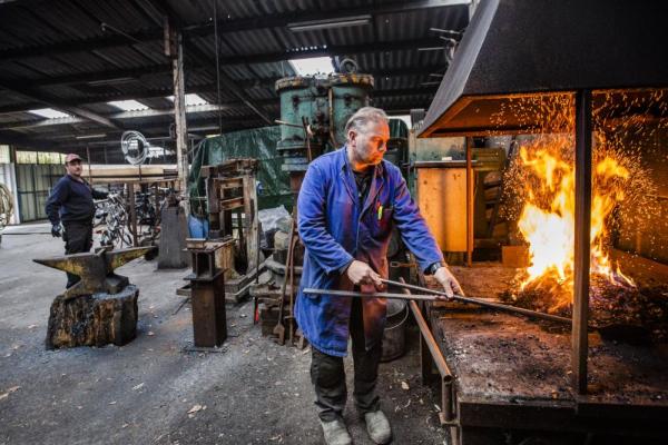 De creatieve industrie: vier scheppingsverhalen in één
