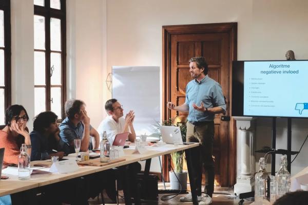 Ondernemingen sterker uit de crisis met KamerAcademie-opleidingen Voka – Kamer van Koophandel Vlaams-Brabant
