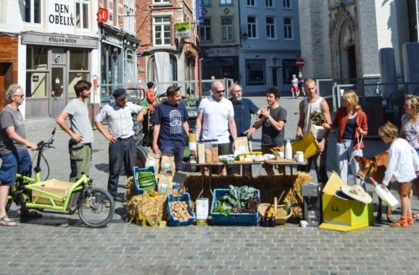 Burgercoöperatie start supermarkt LokaalHalle