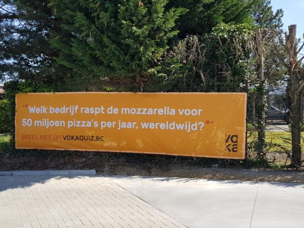 Welk bedrijf raspt de mozarella voor 50 miljoen pizza's per jaar? Kaasbrik