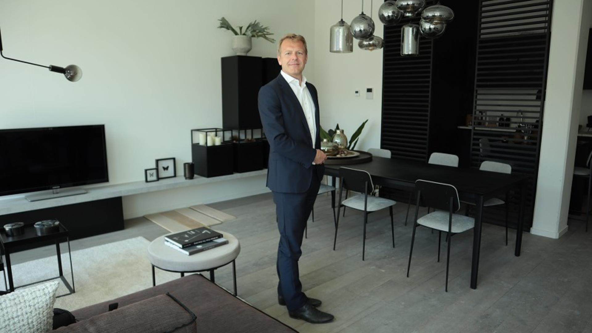 Pieter Vanhout in nieuwbouwappartement Ciril