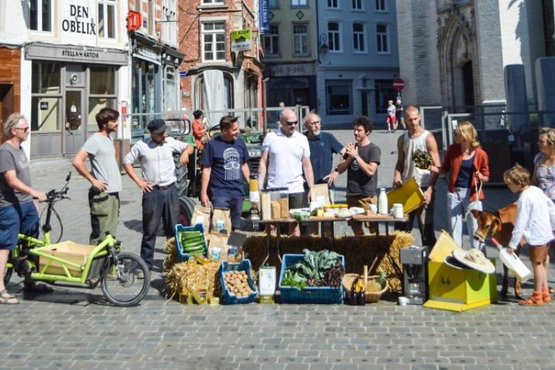 Burgercoöperatie start supermarkt LokaalHalle