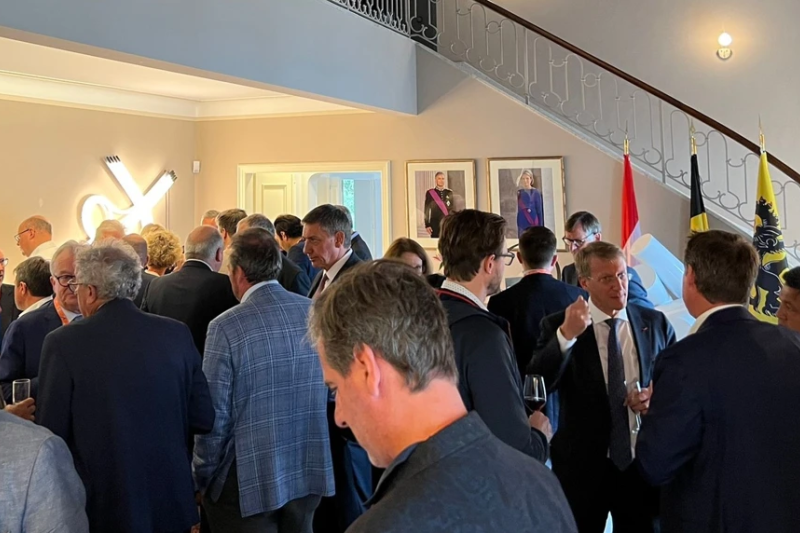 40 ondernemers ontdekken samen met Jan Jambon techregio Luxemburg
