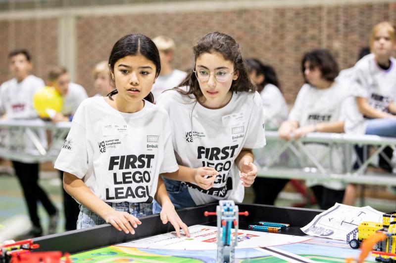 1.400 kinderen zoeken oplossingen voor energiecrisis met Lego-robots