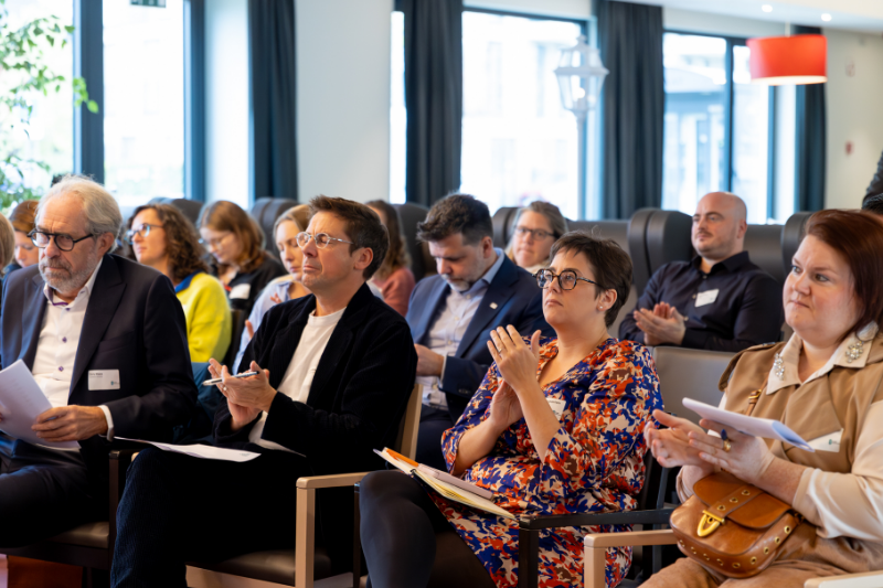 Financieel slim innoveren voor werkbare en betaalbare zorg (ICT4Care)