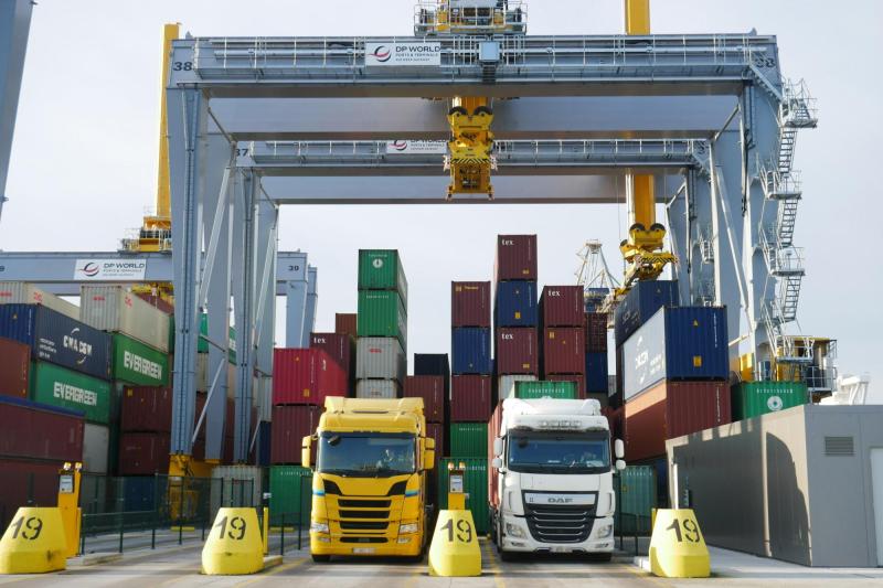Coalitie havenbedrijven wil nachttransporten verdubbelen 