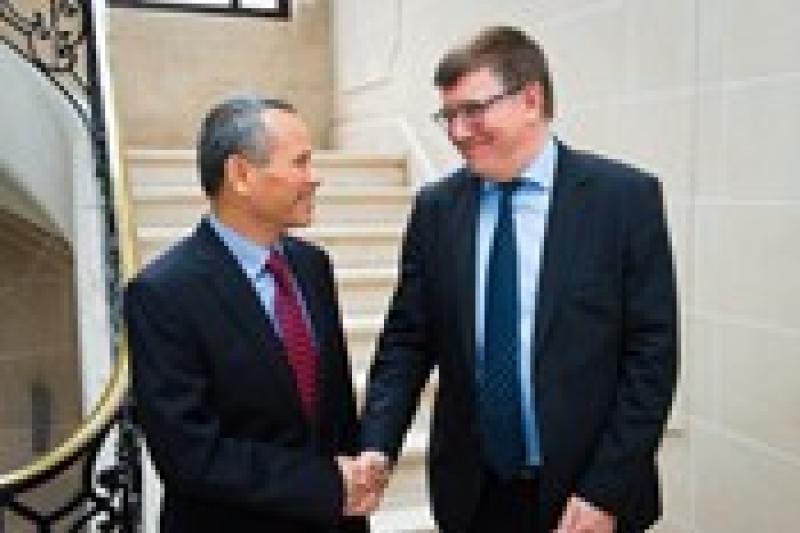 Ontmoeting Hans Maertens en Ambassadeur Vuong Thua Phong