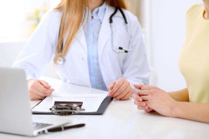 Dokter schrijft iets voor