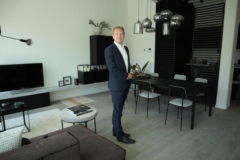 Pieter Vanhout in nieuwbouwappartement Ciril