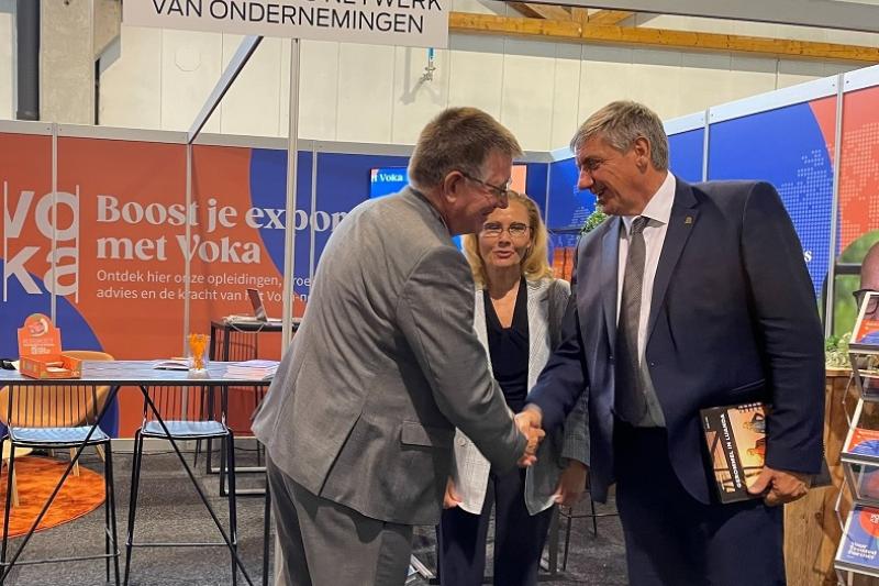 Hans Maertens en Jan Jambon op de exportbeurs