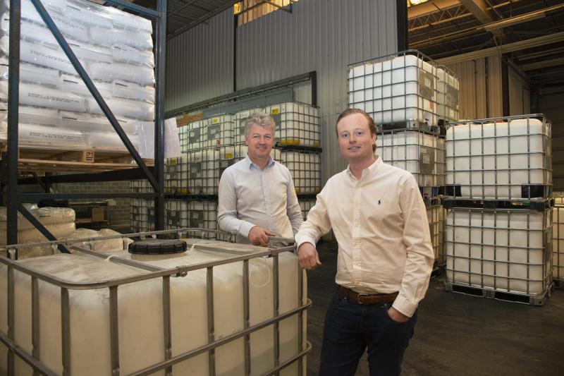 Gluecom neemt Pafra Adhesives over Xavier Desimpel en Louis Piette.