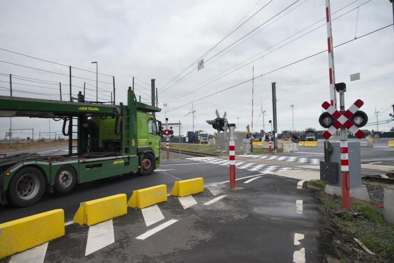 Infrabel sensibiliseert tegen ongevallen op overwegen