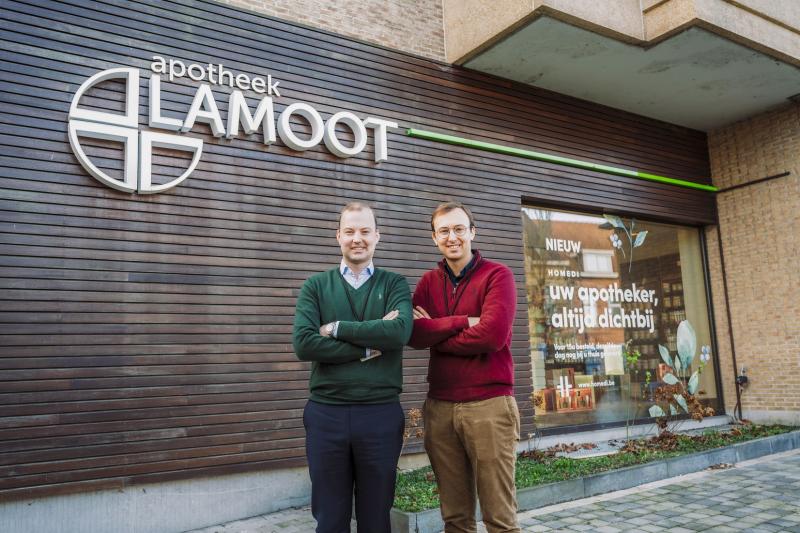 Apotheek Lamoot ontzorgt patiënten en verpleegkundigen Sebastiaan en Alexander Lamoot
