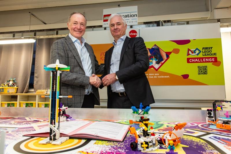 Hogeschool VIVES en Voka West-Vlaanderen zetten samen schouders onder FIRST® LEGO® League