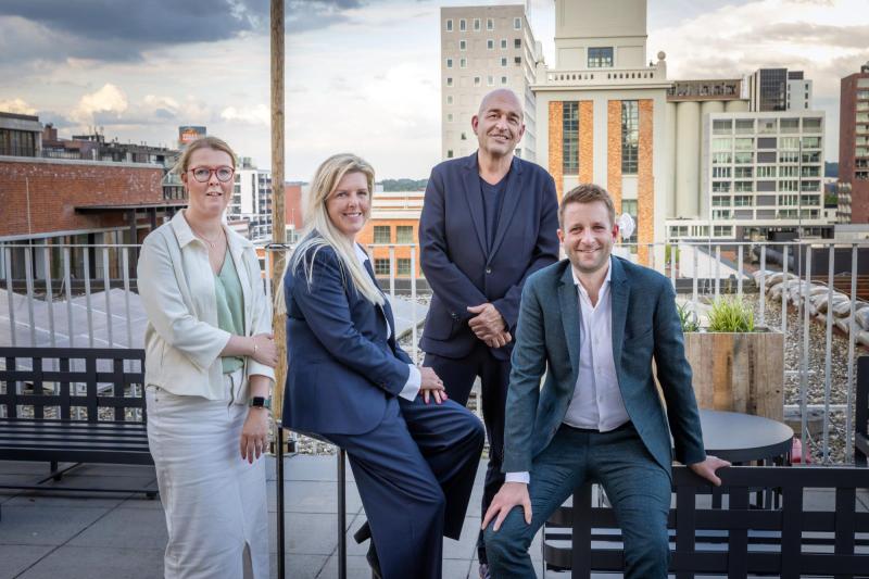 Ellen Pauwels (KBC), Daniëlle Vanwesenbeeck (voorzitter Voka-KvK Vlaams-Brabant), Kris Claes (gedelegeerd bestuurder Voka-KvK Vlaams-Brabant) en Marco Indigne (Hydroko)