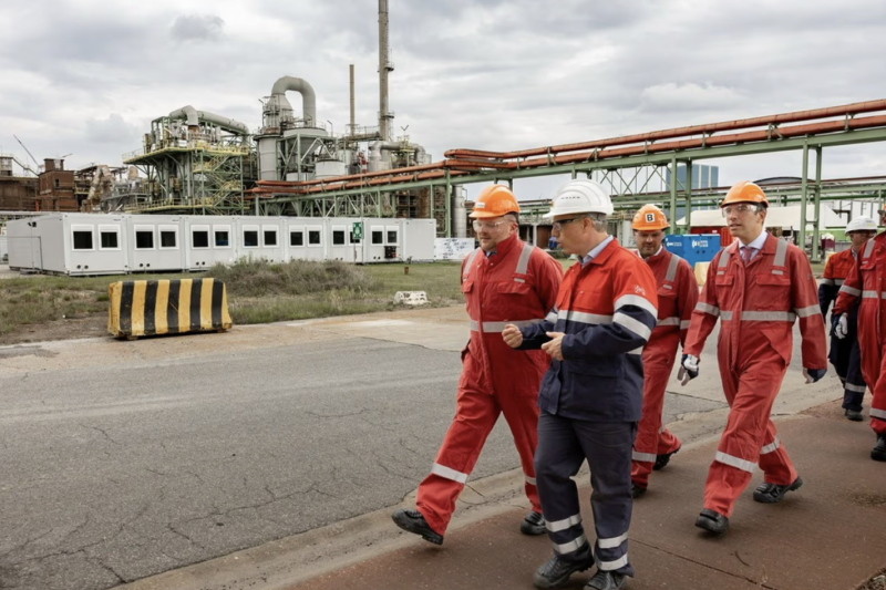 Energieminister Bihet brengt bezoek aan Nyrstar en regio Kempen