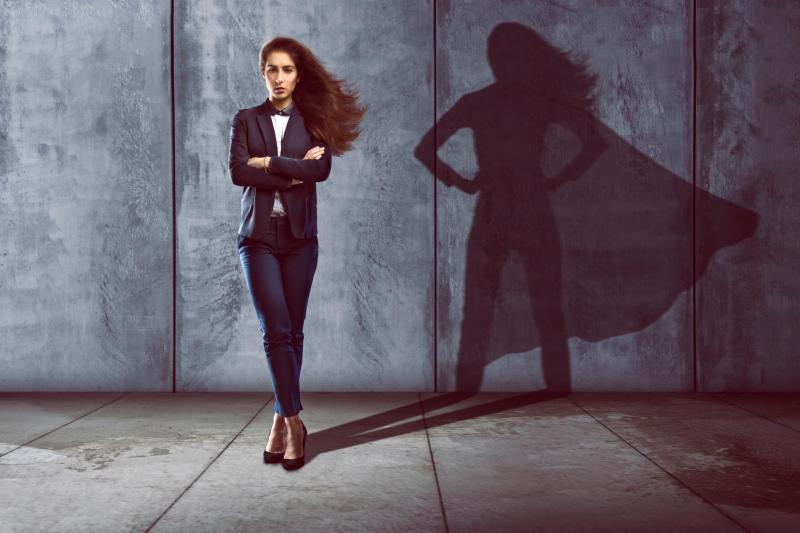 powerwoman met autonomie