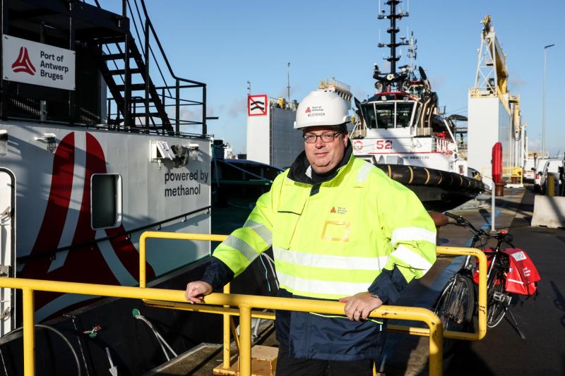 's Werelds eerste op waterstof aangedreven sleepboot